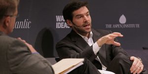 ما در فکرمان به این موضوع برخورد می کنیم که مهندسی فروش فقط درحوزه ی فروشندگی حضوری یا شخصی کاربرد دارد. تفاوت مدیریت و مهندسی فروش با فروشندگی