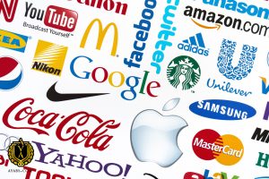 برندینگ روشی برای متمایز کردن خودتان از شرکت‌های رقیب است و برندسازی ایجاد آگاهی و ارتقای اعتبار یک فروشگاه یا شرکت با استفاده از برخی استراتژی‌ها است.